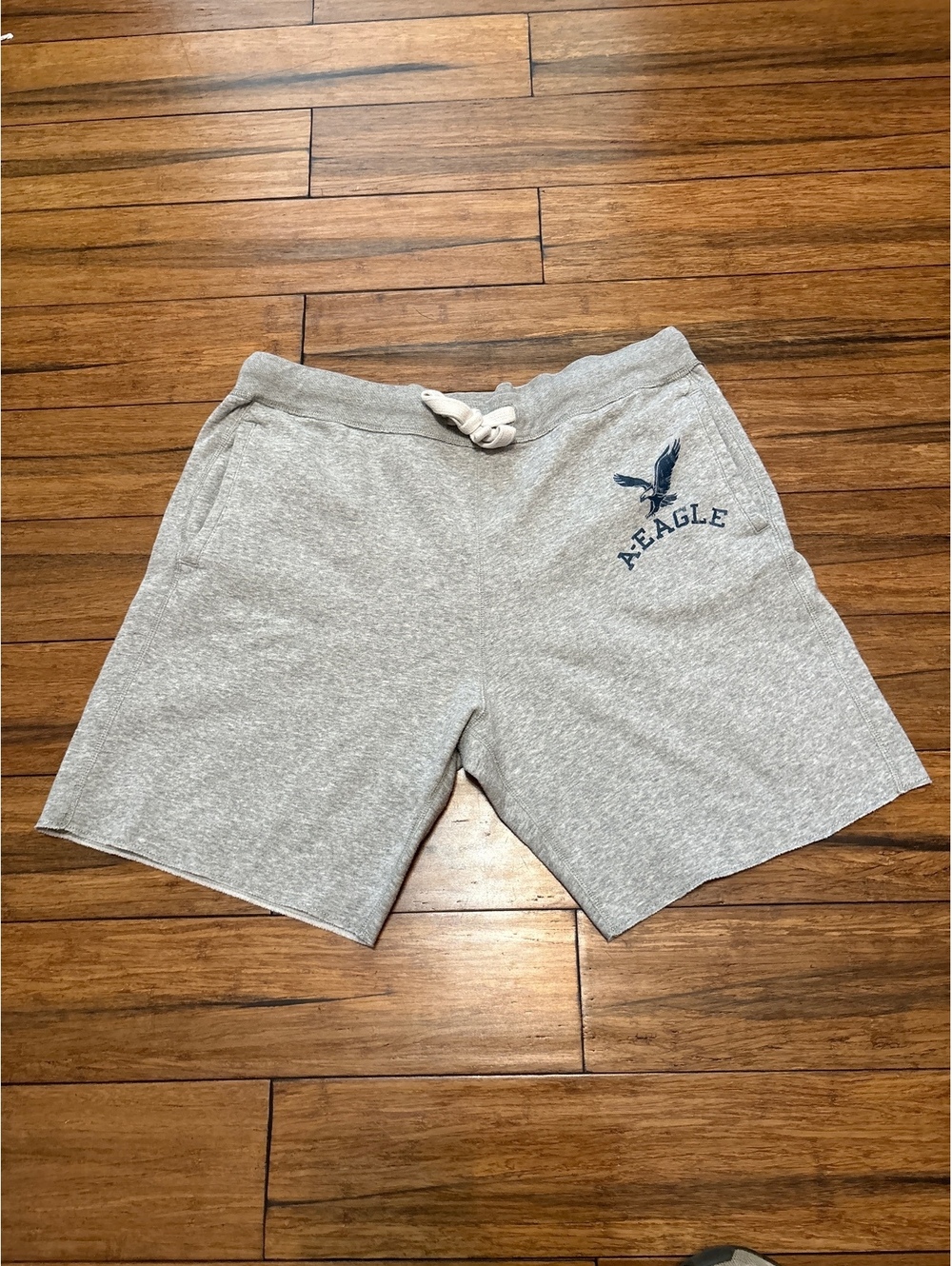 American Eagle Gray Sweat Shorts Men’s with Drawstring Waist, Size XL - Picture 1 of 6